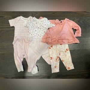 Burt’s Bees 0-3 Month 5 Piece Lot